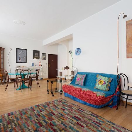 Milan-Linate Apartment With Balcony ภายนอก รูปภาพ