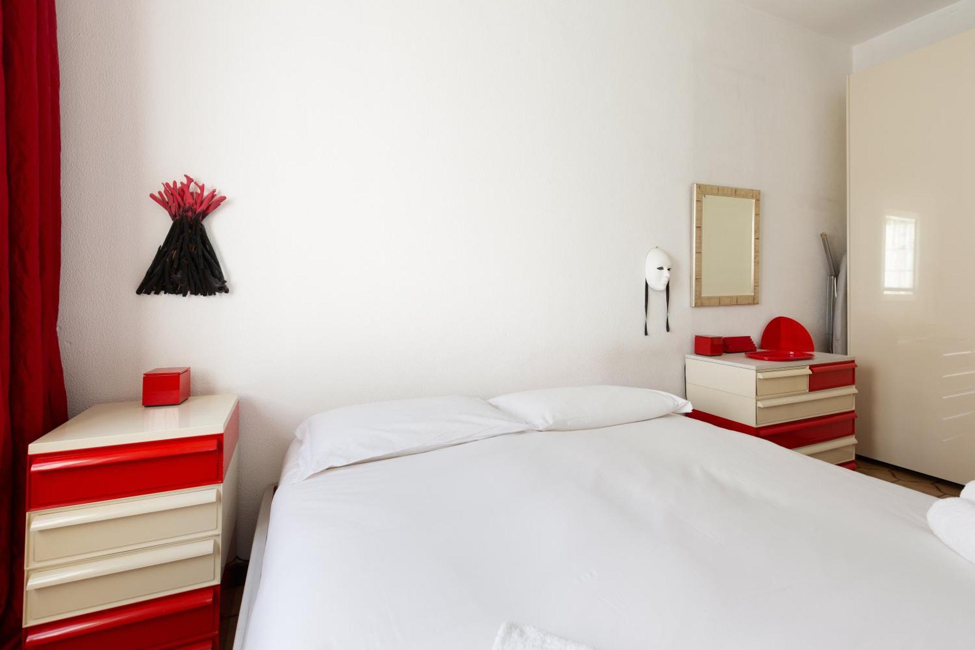 Milan-Linate Apartment With Balcony ภายนอก รูปภาพ