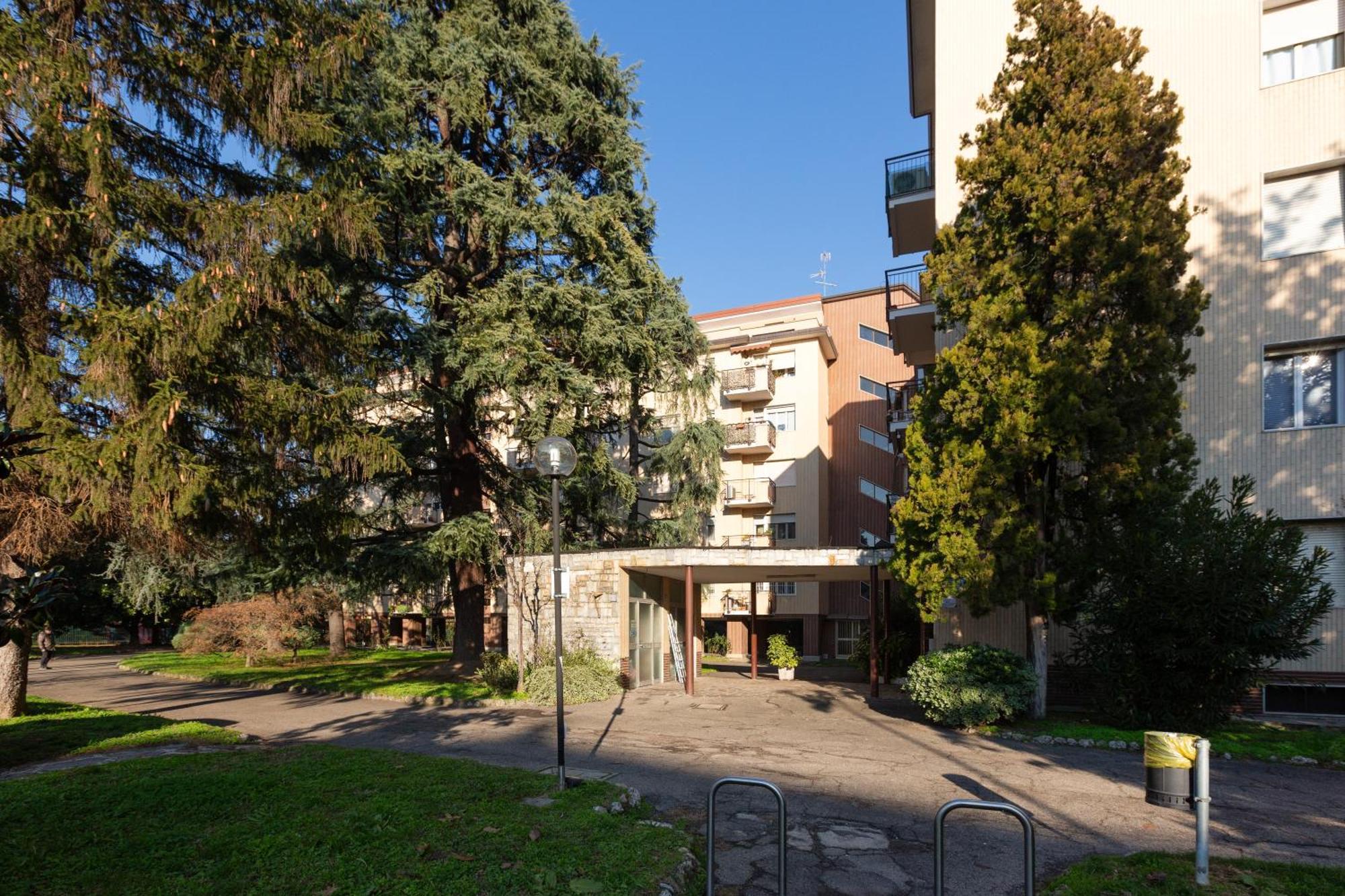 Milan-Linate Apartment With Balcony ภายนอก รูปภาพ